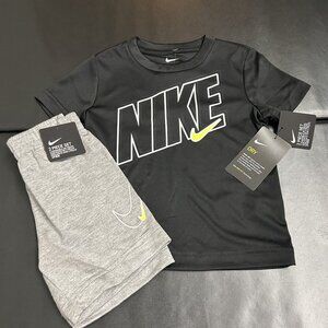 NWT Nike Athletic Set Boys Size 3T
